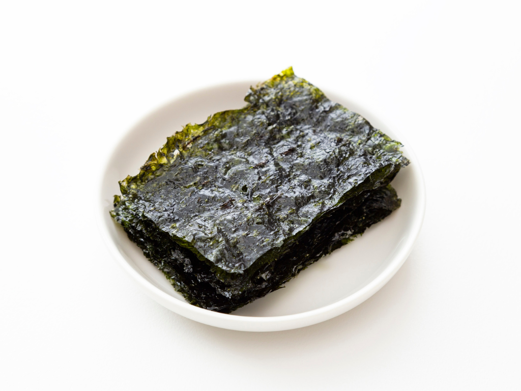 What nutrients and minerals are in dried seaweed?