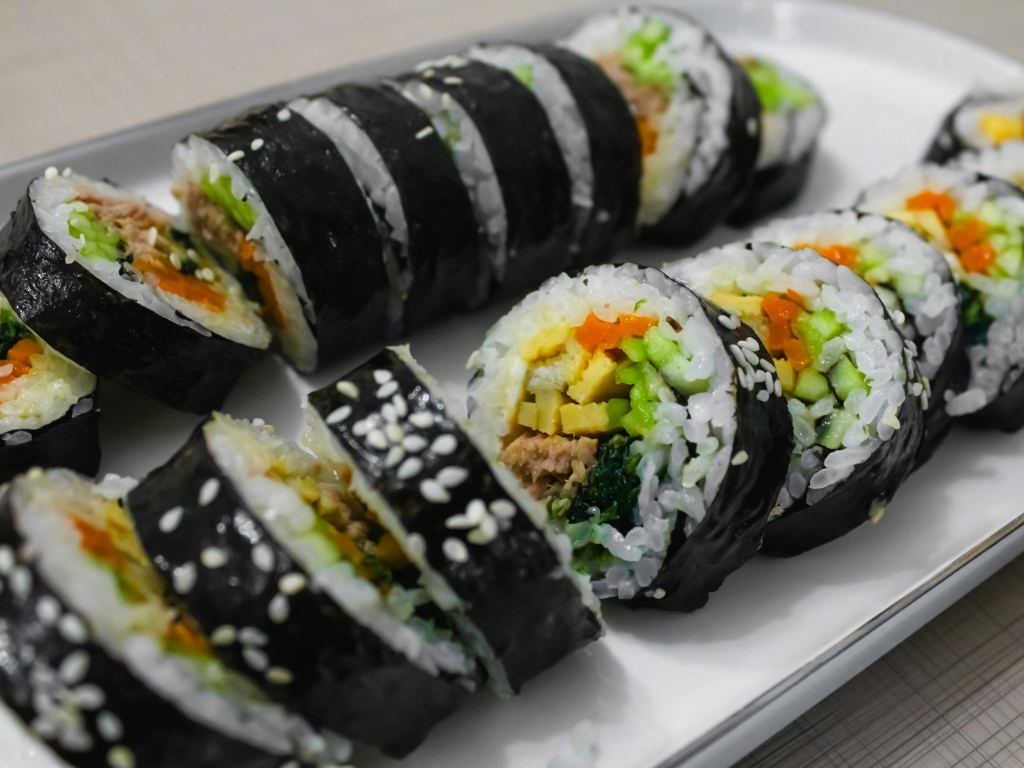 What seaweed is used for gimbap?